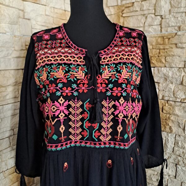 RT 123 ROCHIE BRODATA - imagine 2