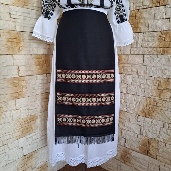 FOTA CU BRODERIE – CT 063
