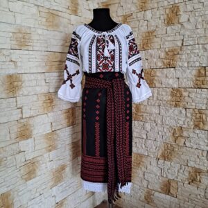 COSTUM TRADITIONAL 3 PIESE {CATRINTA, BRAU, IE} – CT 065