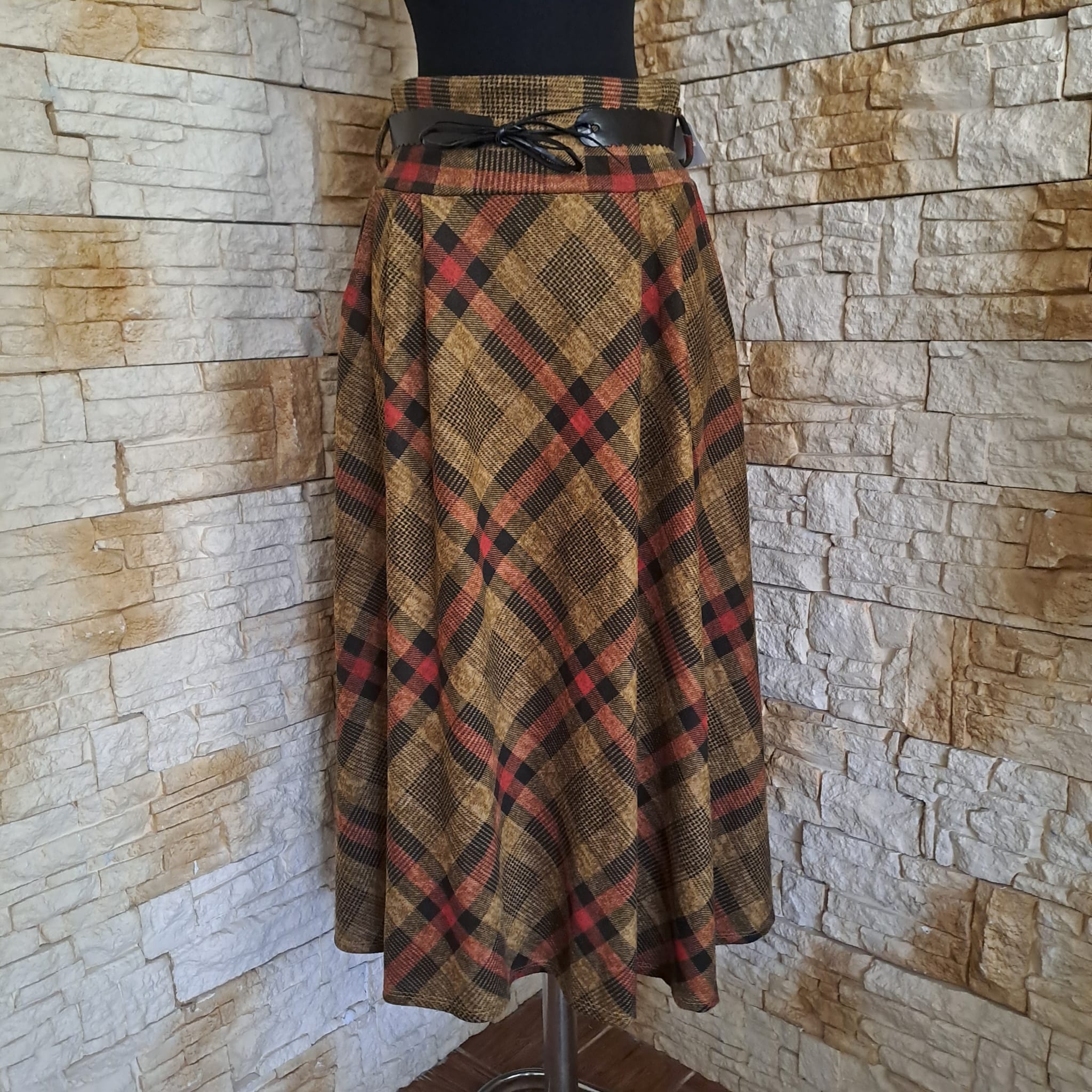 F 180 FUSTA IN CAROURI