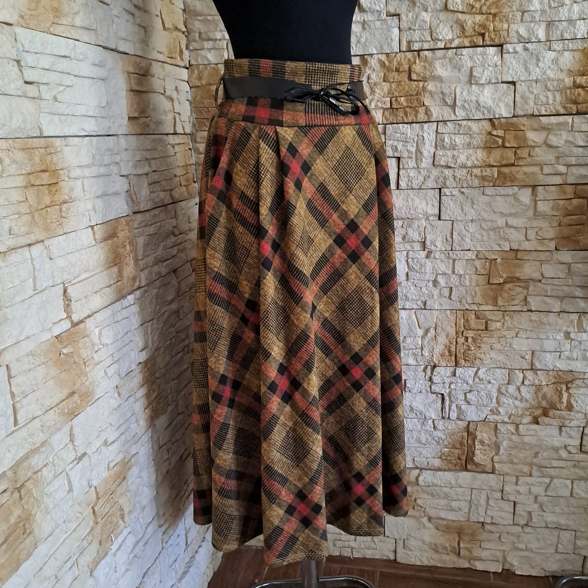 F 180 FUSTA IN CAROURI - imagine 2