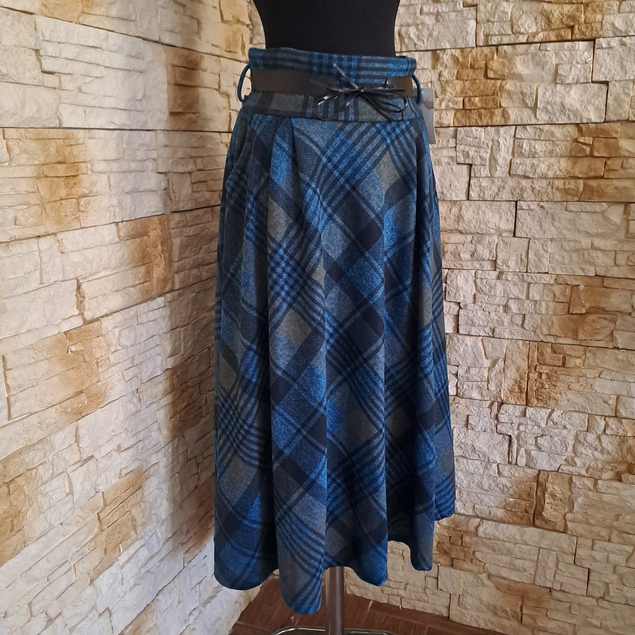 F 182 FUSTA IN CAROURI - imagine 2