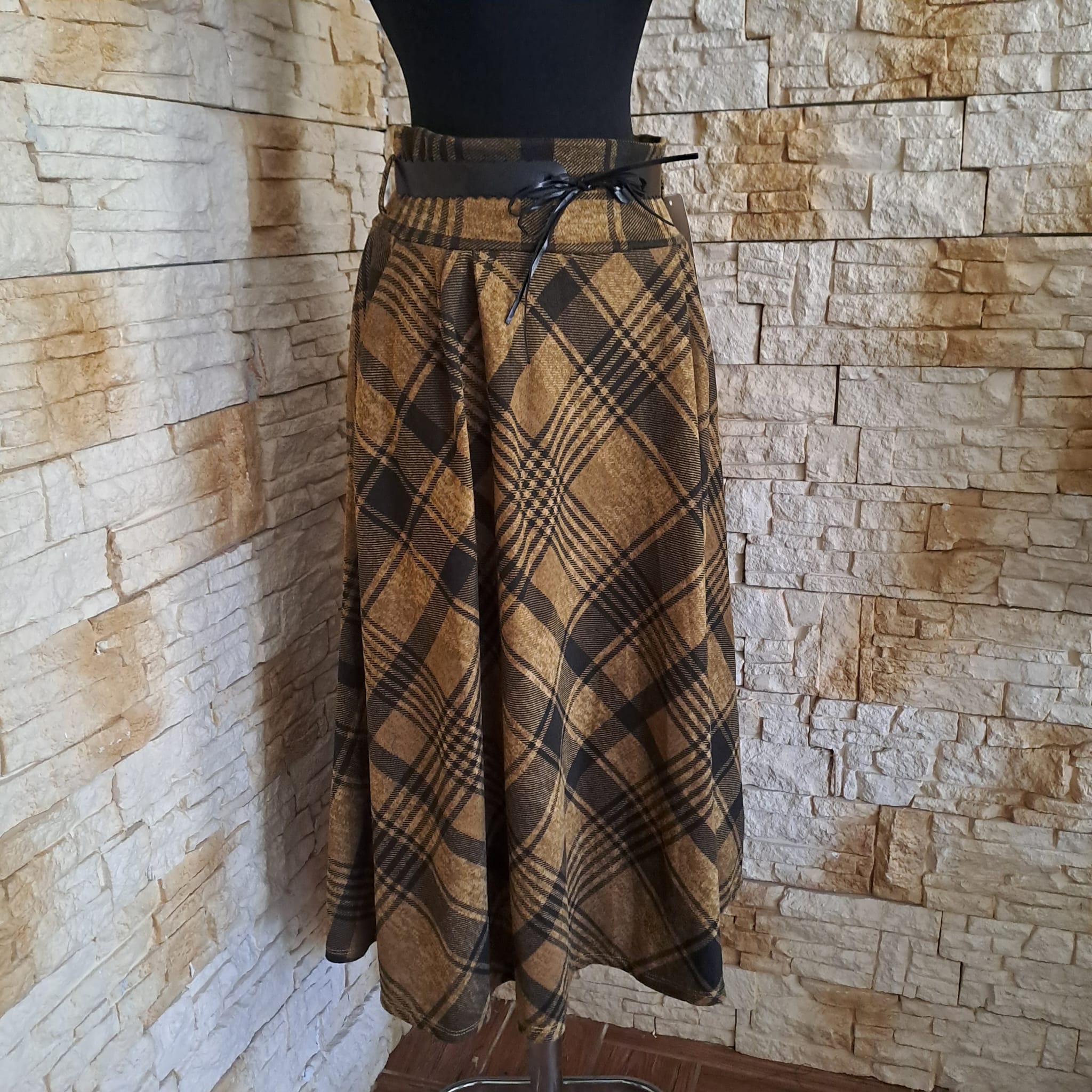 F 183 FUSTA IN CAROURI - imagine 2