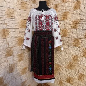 COSTUM TRADITIONAL 3 PIESE {CATRINTA, BRAU, IE} – CT 078