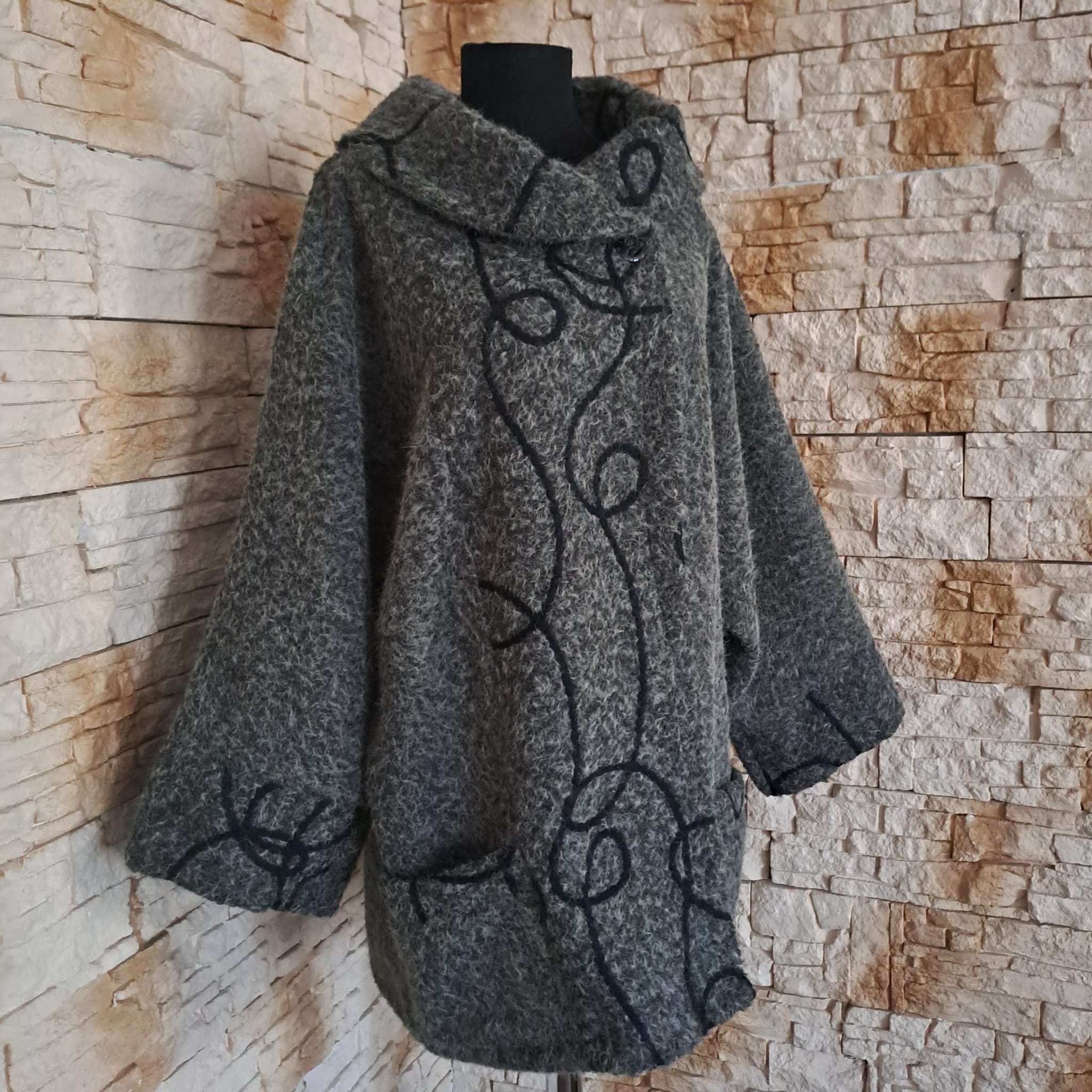 J 011 JACHETA - imagine 2