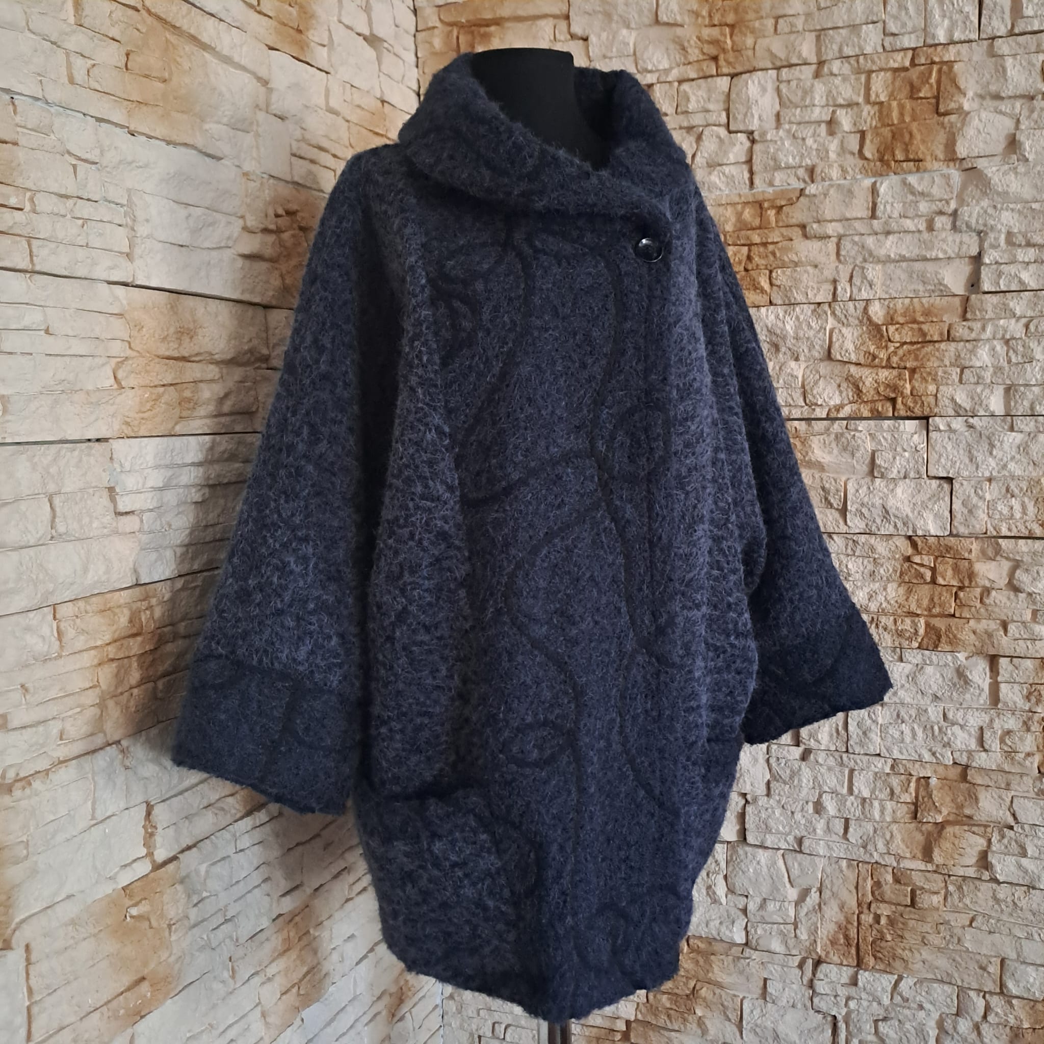 J 012 JACHETA - imagine 2