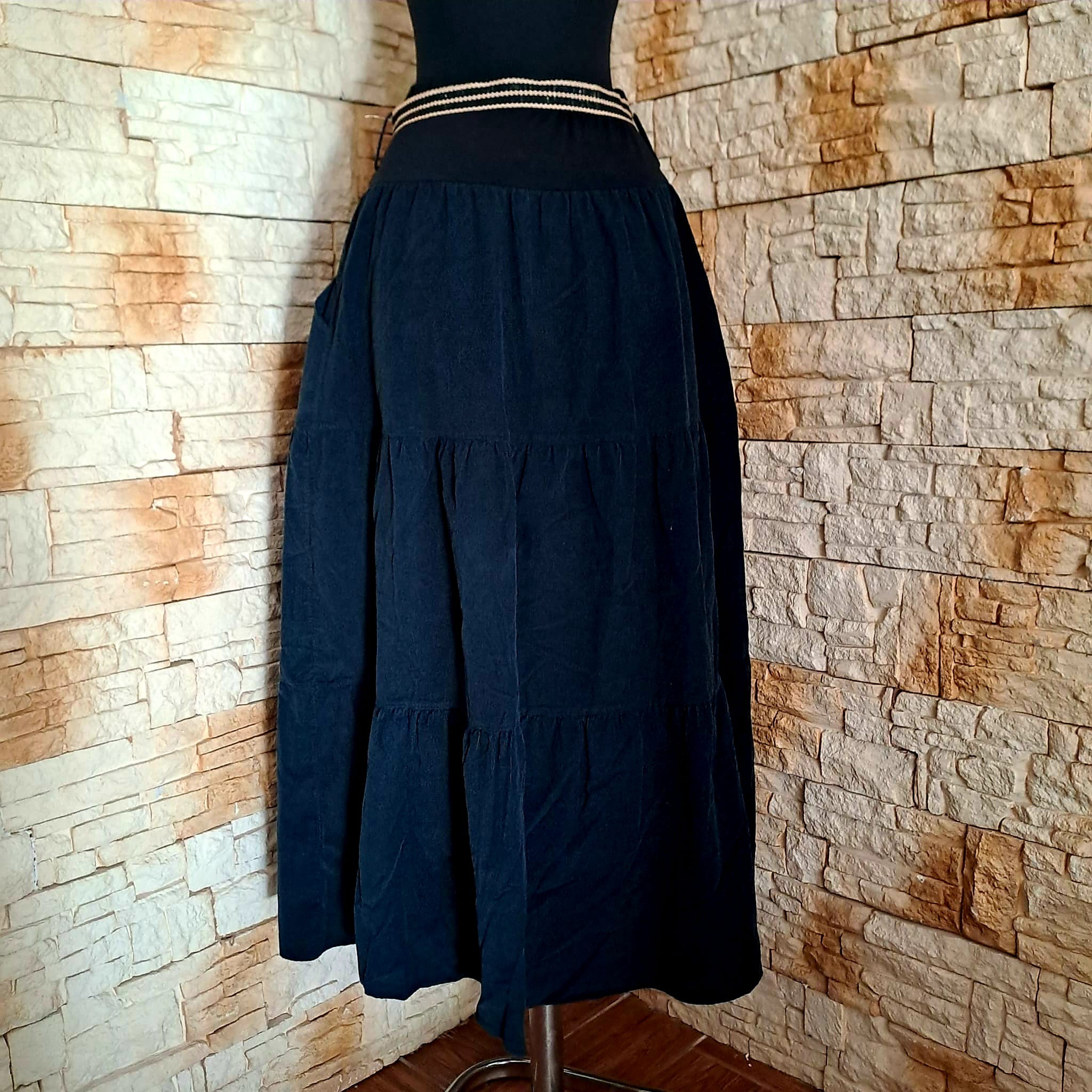 F 190 FUSTA DIN RAIAT NEAGRA - imagine 2