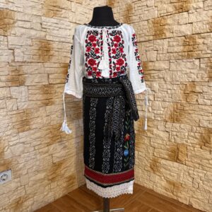 COSTUM FATA 3 PIESE (IE, CATRINTA, BRAU) CF 029