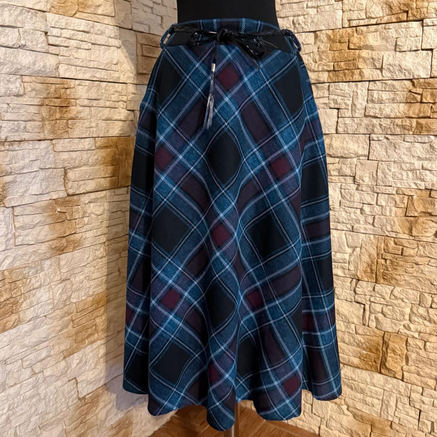 F 195 FUSTA IN CAROURI