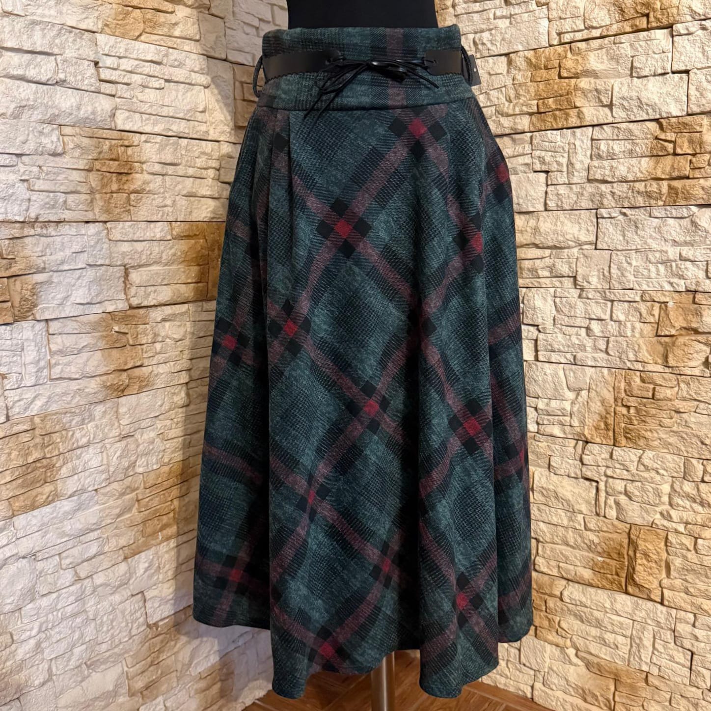 F 197 FUSTA IN CAROURI