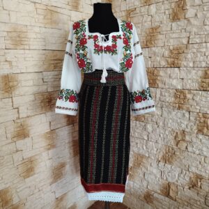 COSTUM TRADITIONAL 3 PIESE {CATRINTA, BRAU, IE} – CT 023