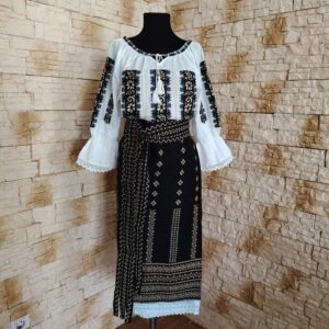 COSTUM TRADITIONAL 3 PIESE {CATRINTA, BRAU, IE} – CT 087