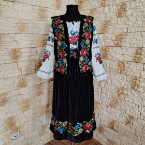 COSTUM TRADITIONAL CATIFEA, 3 PIESE {FUSTA, VESTA, IE }- CT 004