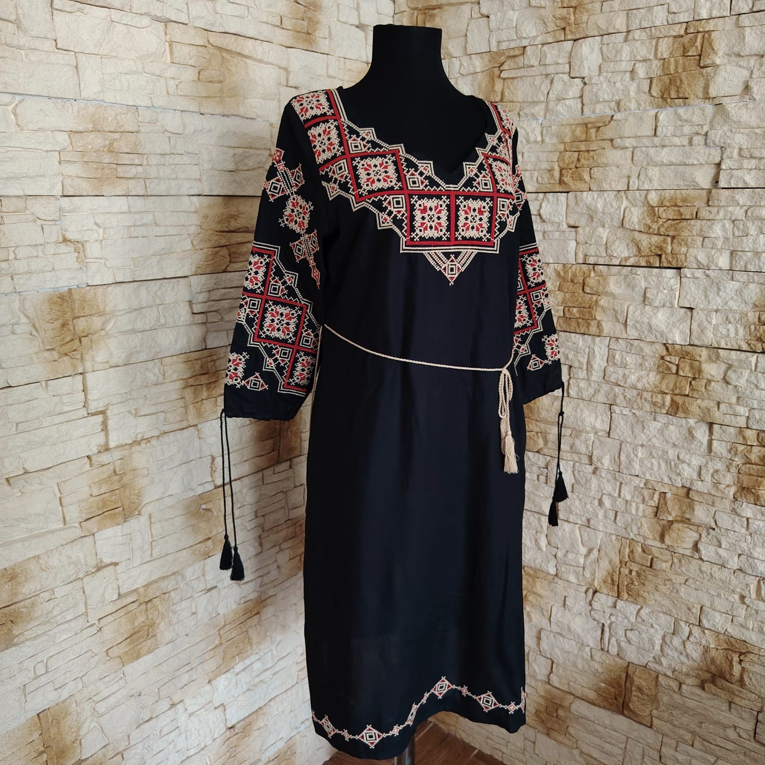 RT 141 ROCHIE BRODATA - imagine 3