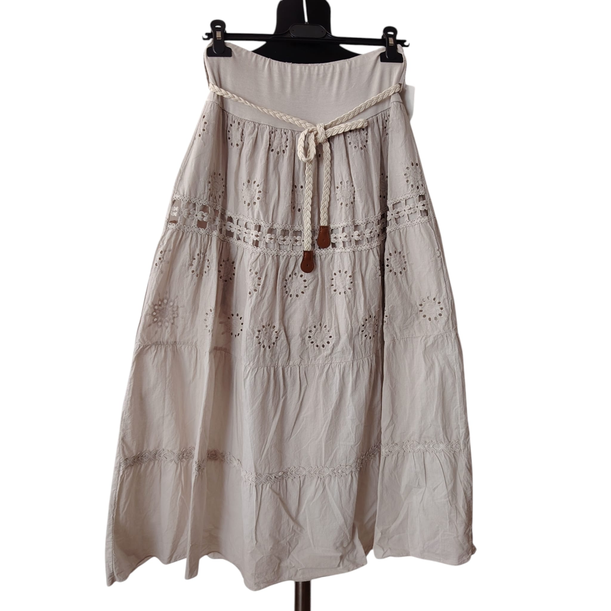 F 196 FUSTA DIN BUMBAC CU BRODERIE - imagine 2