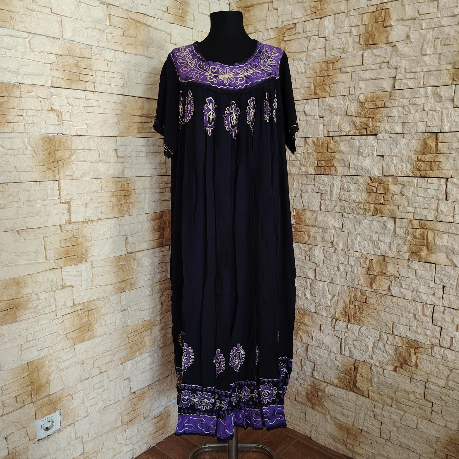 RV 61 ROCHIE INDIANA CU BRODERIE ARTIZANALA - imagine 2