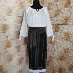 COSTUM TRADITIONAL 3 PIESE {CATRINTA, BRAU, IE} – CT 021