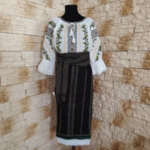 COSTUM TRADITIONAL 3 PIESE {CATRINTA, BRAU, IE} – CT 003
