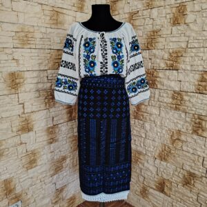 COSTUM TRADITIONAL 3 PIESE {CATRINTA, BRAU, IE} – CT 101