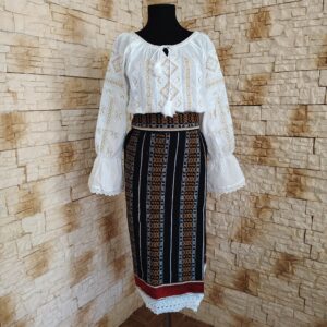 COSTUM TRADITIONAL 3 PIESE {CATRINTA, BRAU, IE} – CT 104