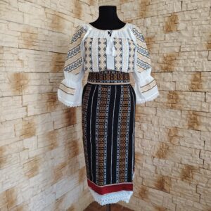 COSTUM TRADITIONAL 3 PIESE {CATRINTA, BRAU, IE} – CT 110