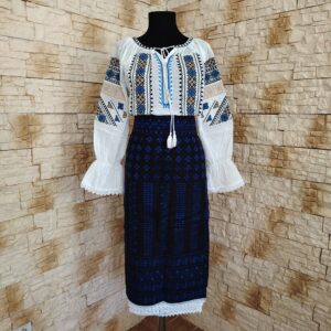 COSTUM TRADITIONAL 3 PIESE {CATRINTA, BRAU, IE} – CT 112