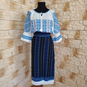 COSTUM TRADITIONAL 3 PIESE {CATRINTA, BRAU, IE} – CT 114