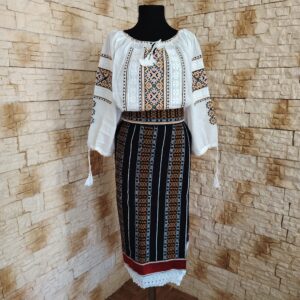 COSTUM TRADITIONAL 3 PIESE {CATRINTA, BRAU, IE} – CT 115
