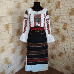 COSTUM TRADITIONAL 4 PIESE {Set de 2 Fote Țesute (Față/Spate), Brâu, poale si ie} – CT 120