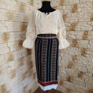 COSTUM TRADITIONAL 3 PIESE {CATRINTA, BRAU, IE} – CT 116
